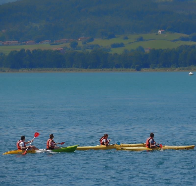 Canoas ruta por la reserva de Victoria y Joyel